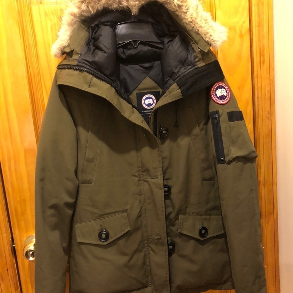 Canada goose montebello parka olive green